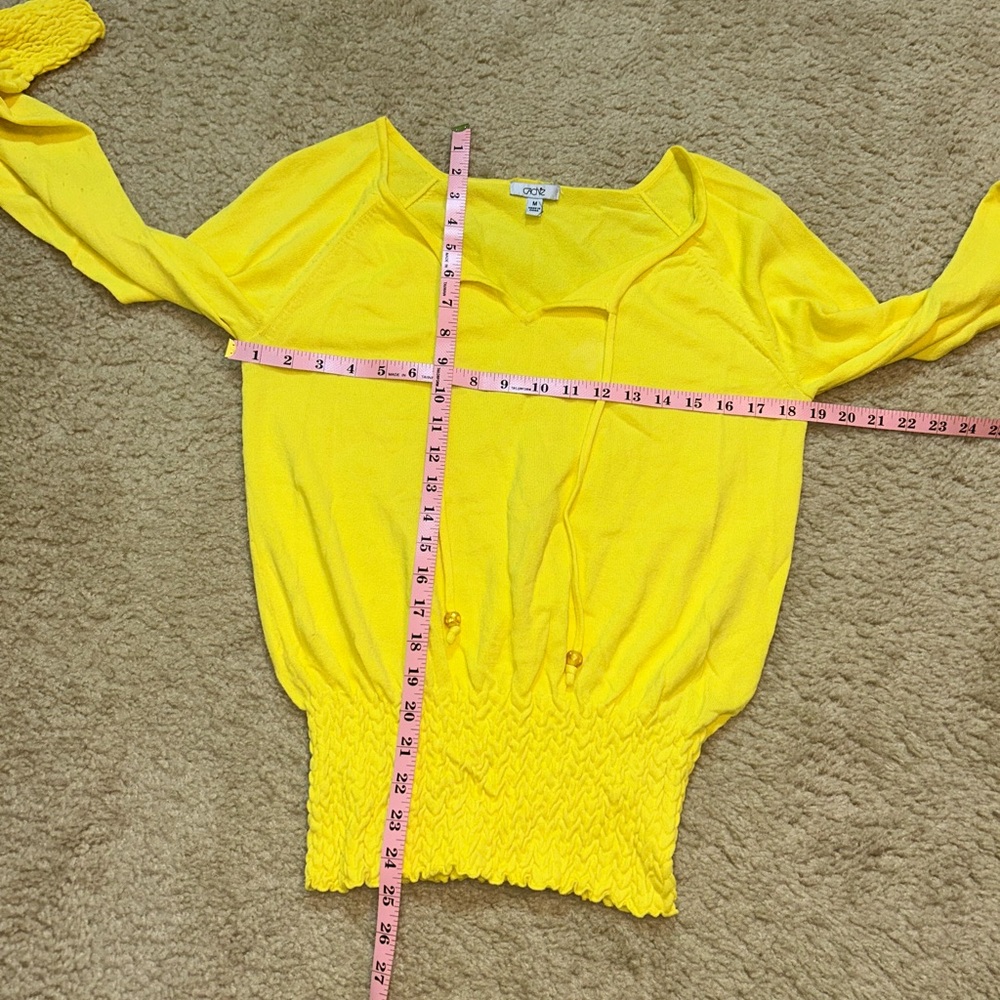 💛Cache Yellow Top💛 - Picture 10 of 10